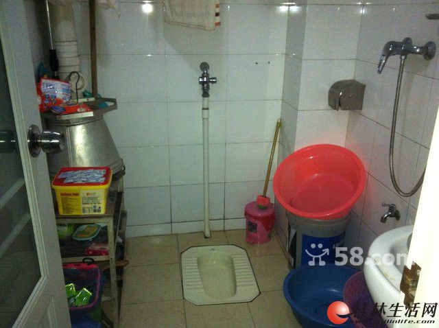 ������������Ψһ�����³� 2��2�� 80�O 58�� ��װ 2¥