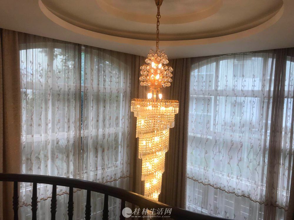 A.������ơ�Ƴ����桾���ɽׯ����װ�������� ռ��2 82ƽ�� 306��