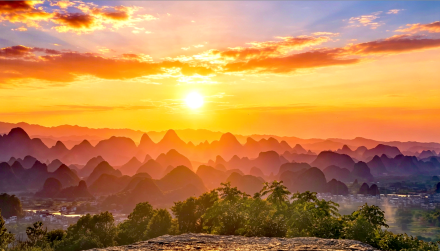 阳朔千里江山图观日落