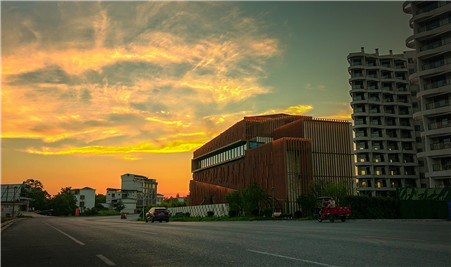《夕阳之路》