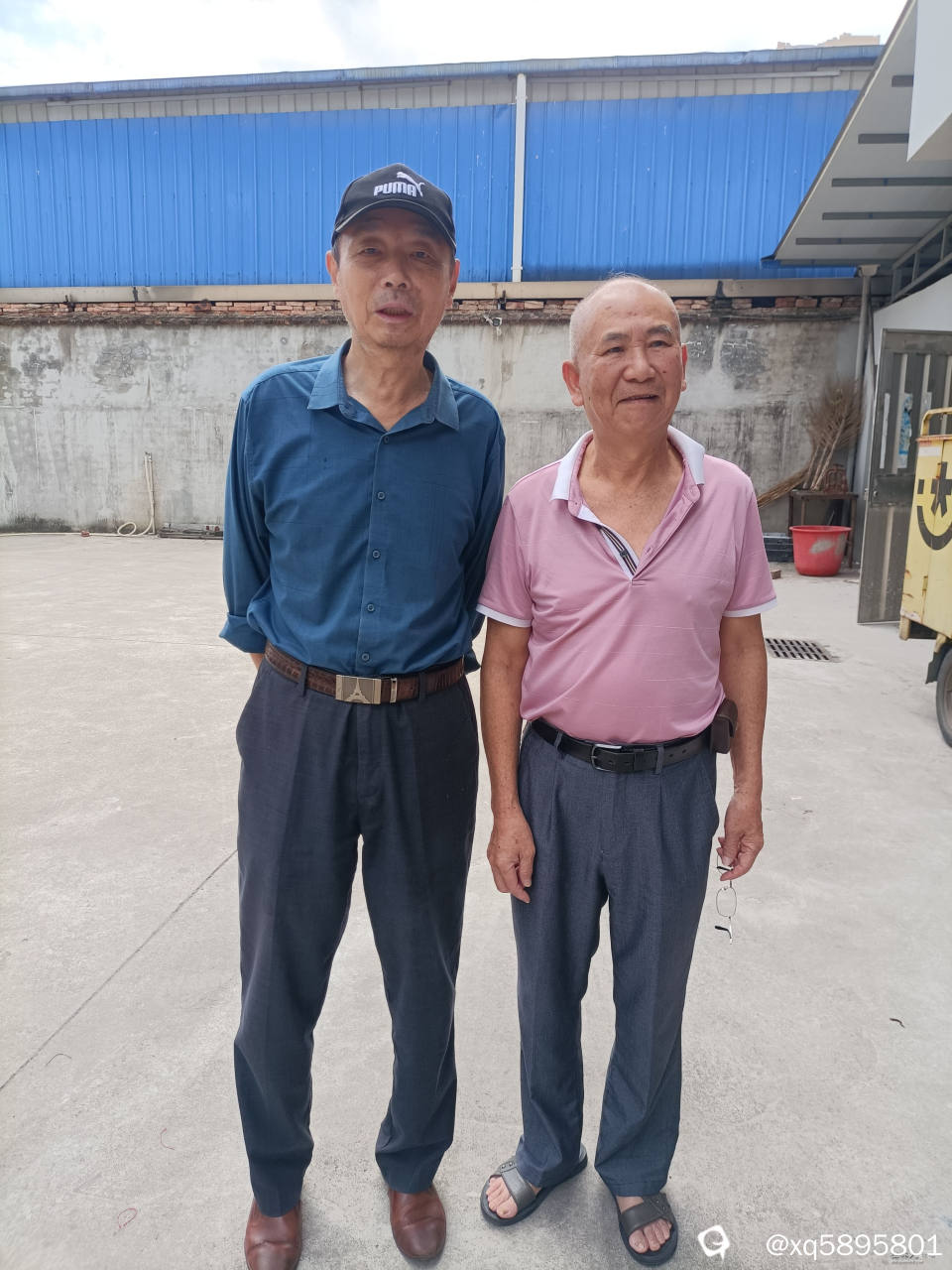 与团扇非遗传人黄可人合影