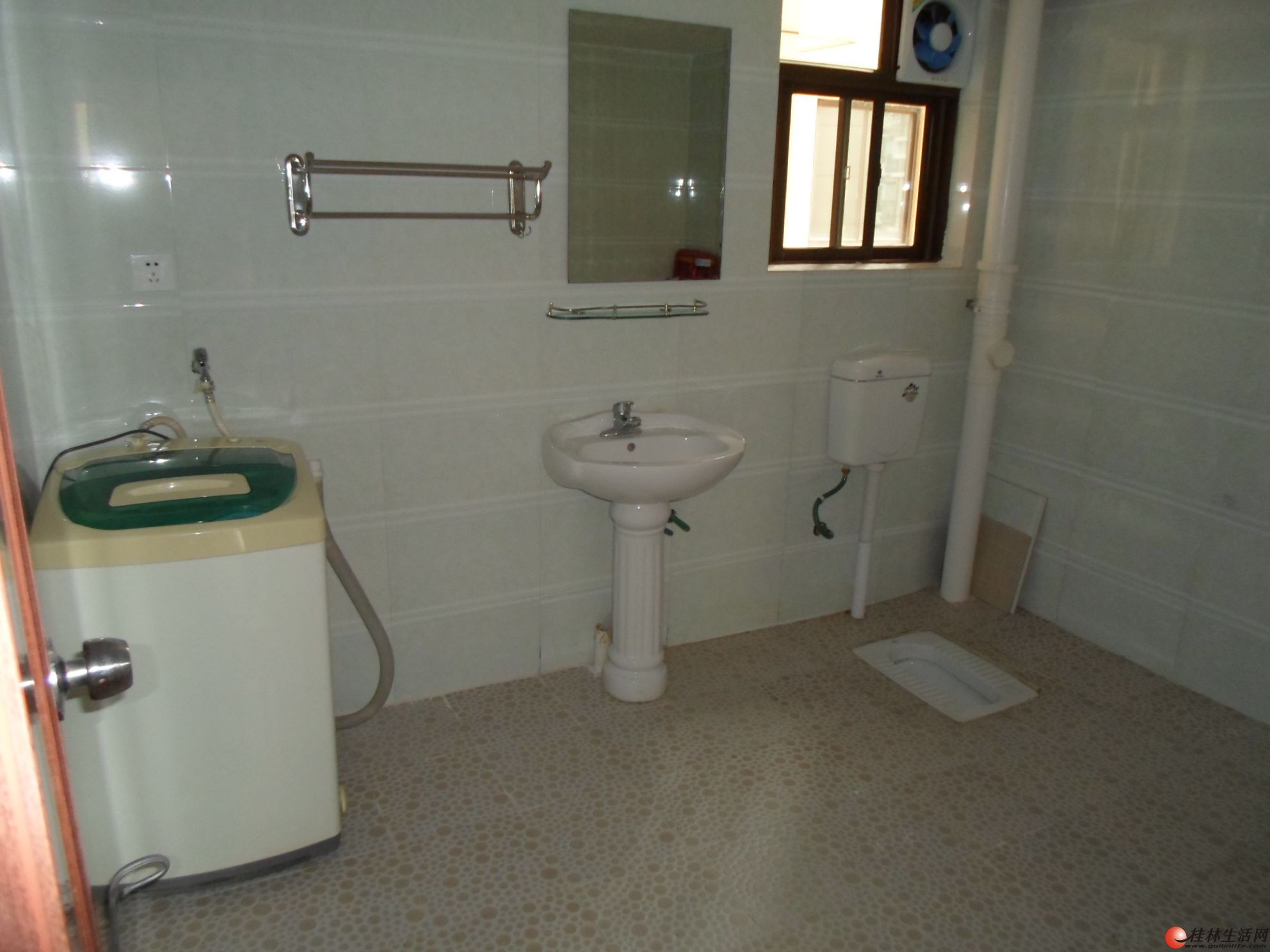 j ������-�㾰���ǡ�4��2�� 168�O��2000Ԫ/�¡�����ҵ ��λ