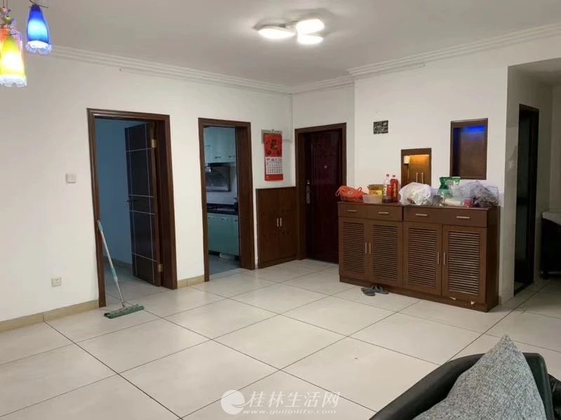 ��Ⱥ����һ��2��90ƽ��112��2¥��ͣ��λ�е�λԺ�ӿɴ���