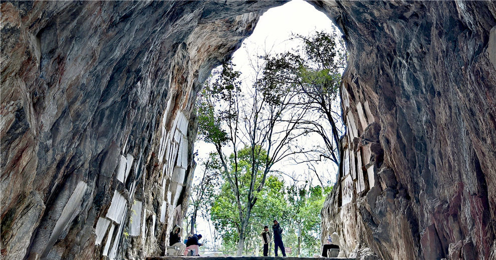 游疊彩山仙鶴洞