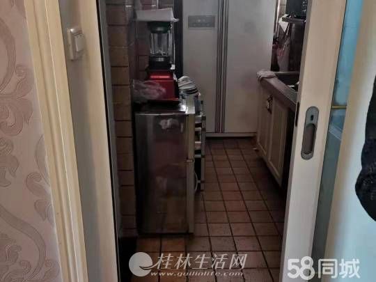�������������ض��ھ�װ����ʮ¥2��2��2��82��