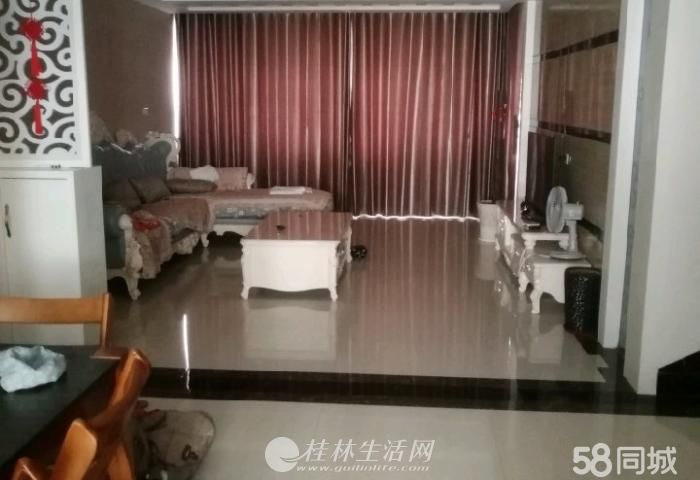 ��һ��18.5ƽ�׵ĳ��⣬������4�ס�