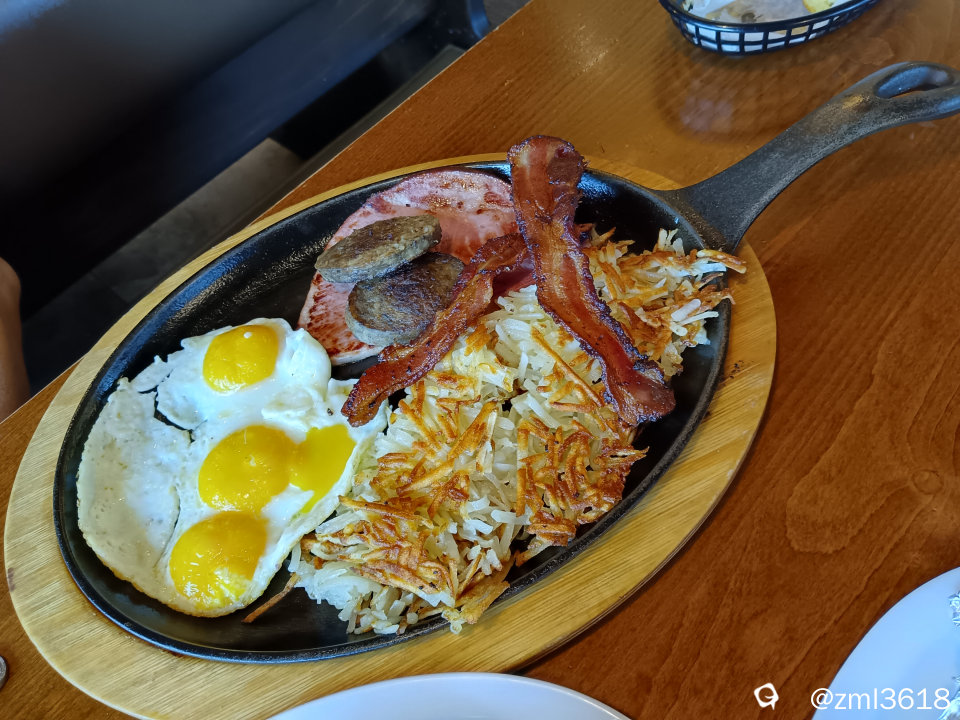 b9e9cf67-db9b-e371-4c0a-f4b220ed8b7a.jpg