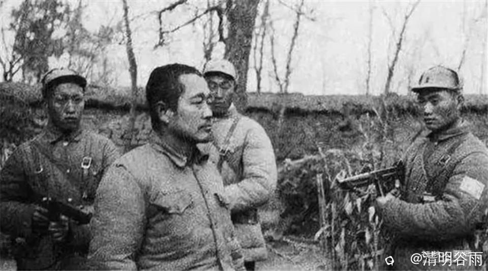 杜聿明在淮海战场上被俘.jpg
