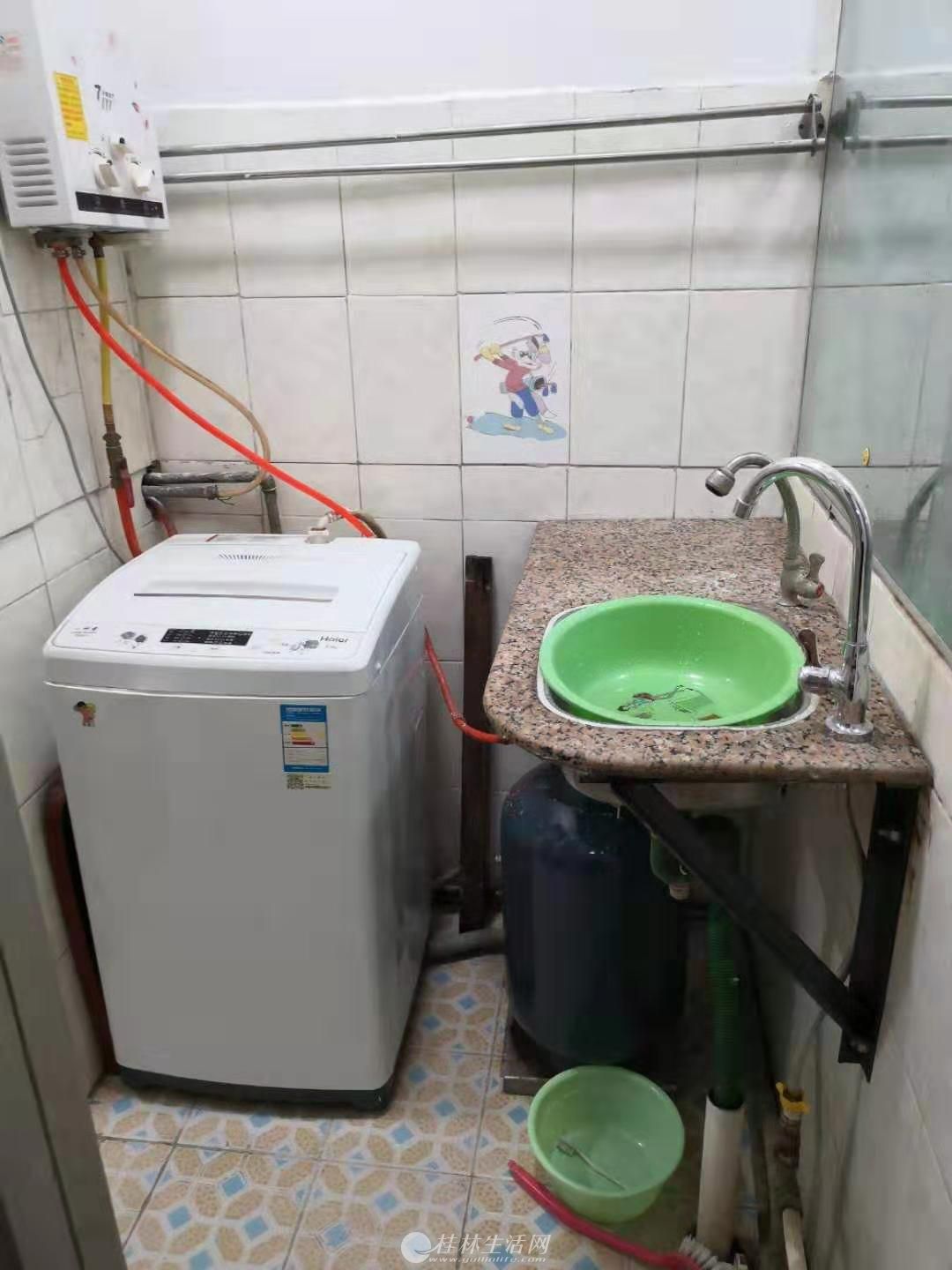 ����·����ʳ�ǣ�6¥3��1��100ƽ���׼ҵ���ȫ1000Ԫ����Ƭ�ο���