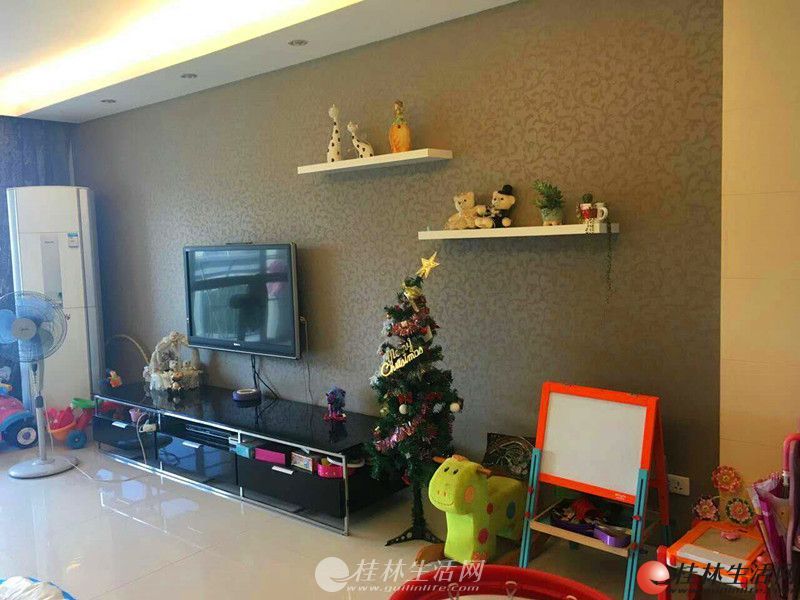 H���� �콭�ߵ���3��143ƽ��װ�� ����λ135�������ס
