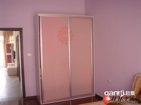  �ߵ���С������  ��һ�γ��� ʩ��԰����ɽׯ 311   6F  ȫ�¾�װ  110�O  2200Ԫ/