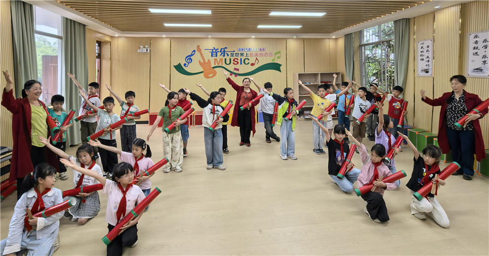 漁鼓進校園——祿坊村小學