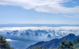 山巅处看美景