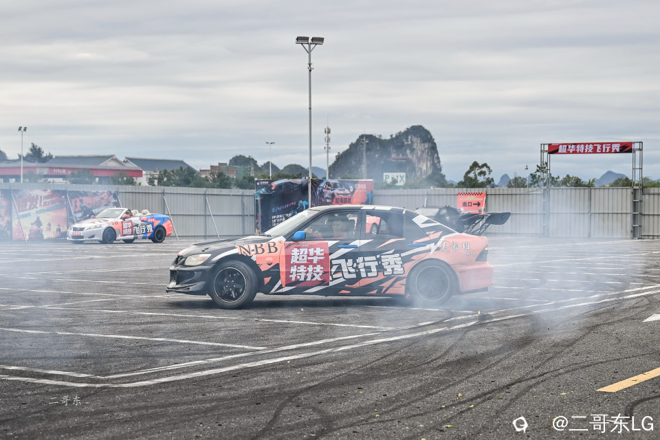 超华特技飞车秀 (27).jpg