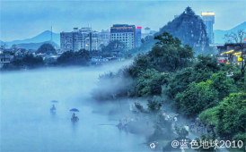江面上的平流雾