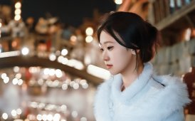 灯火皆过客，携风踏月来