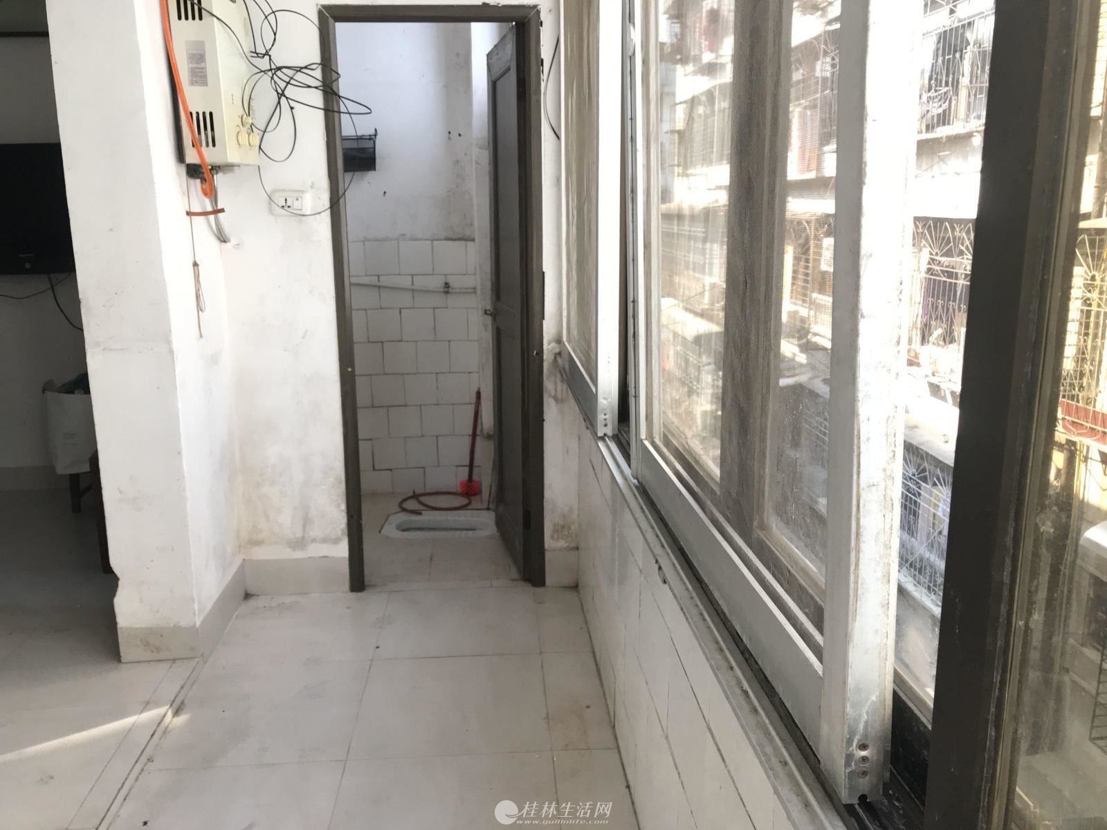 X��Ⱥ· ��ȺСѧ �����·2��1��1��4¥��װ53ƽ