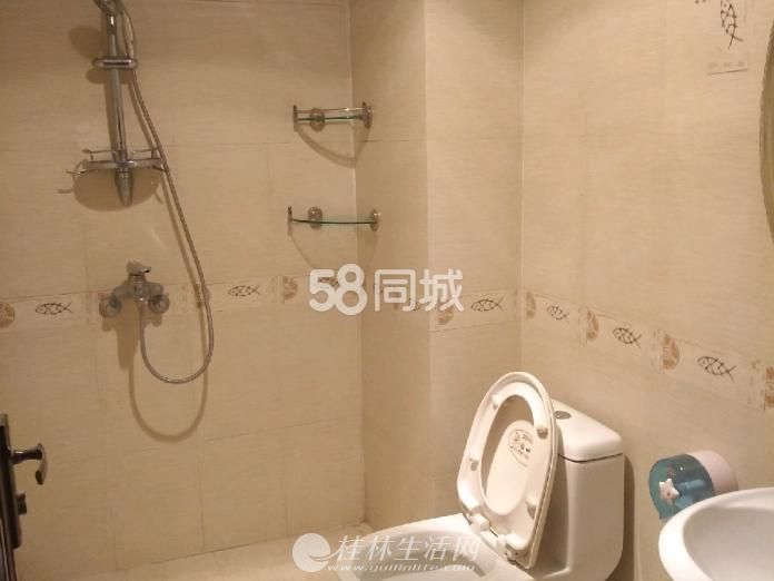 ʯ������˾A�� ���ݷ� 3��2��2�� 130ƽ�� 2800Ԫ ������ס