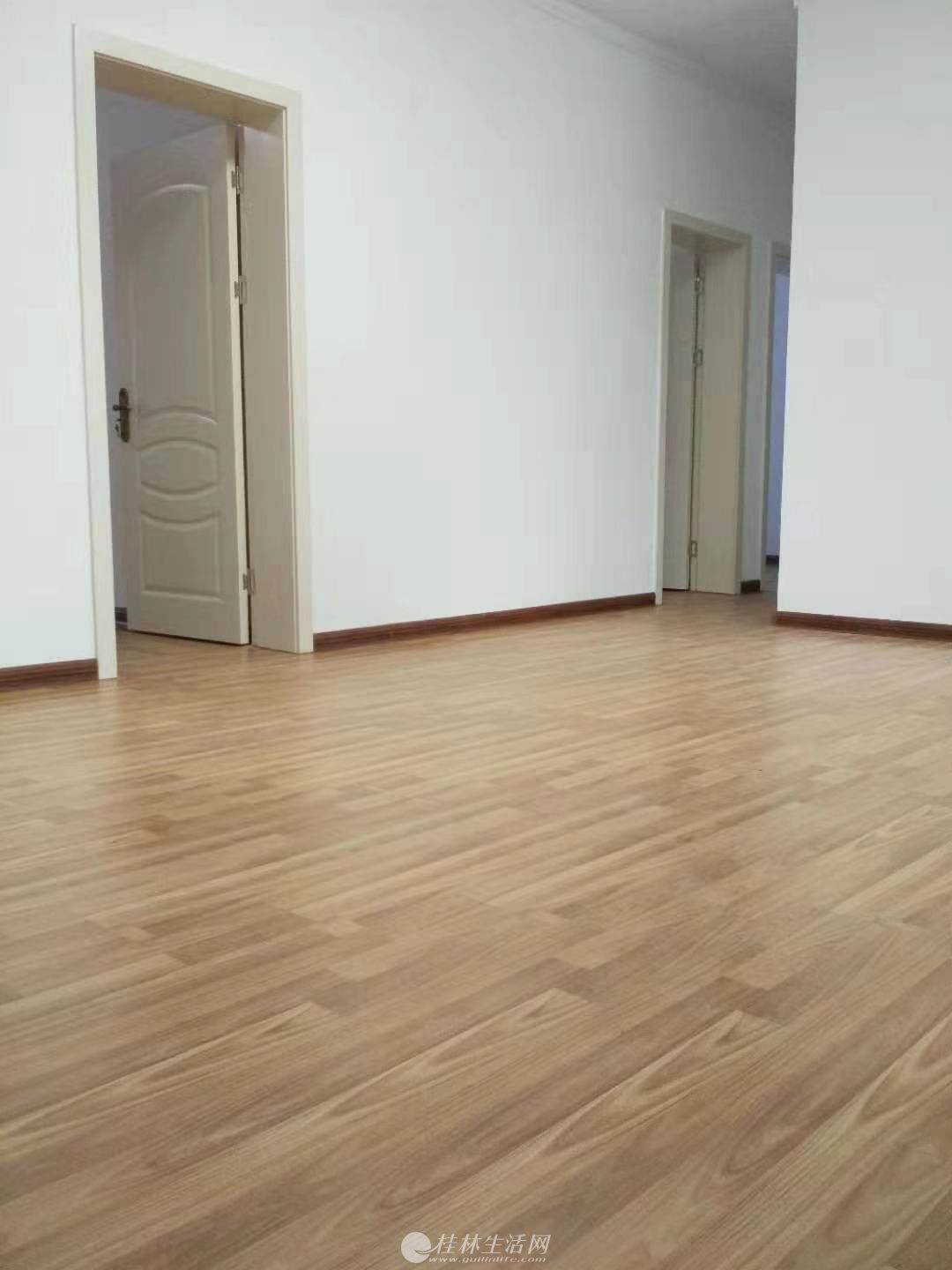B.����·��ͨС�� ��װ�� 3��2��1��1�� 88.79ƽ 50��
