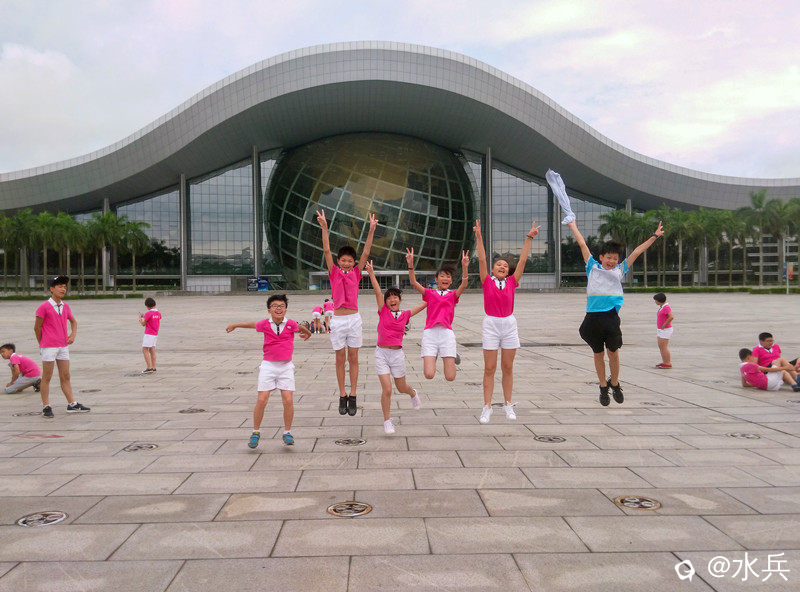 桂林卓然小学毕业班广州游091723.jpg
