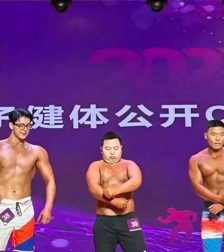 爆火刷屏！健美比赛混入175斤“小胖子”