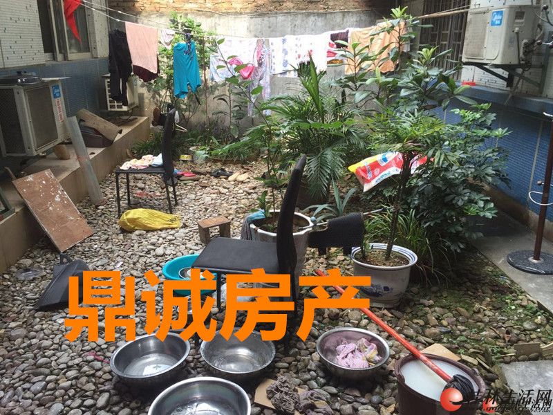  �����������С������װ�� 3��2��1�� +1��1��1��һ¥�ʹ���԰180ƽ