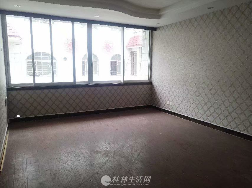 ��ɽ�´���� 7��2��4����360ƽ����3800Ԫ/�£���Ժ��¶̨ �ʺϰ칫��