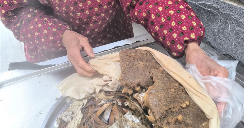 走马江边古村落：下梁江王家碑年味浓