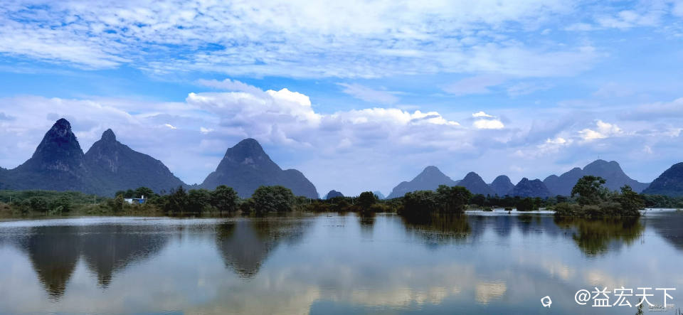 五月 霁日田野涨水平 霁日余骑行，田野涨水平。 似镜湖光阴，如墨山影生。 摇头观大海，低首忧农耕。 龙王  ...