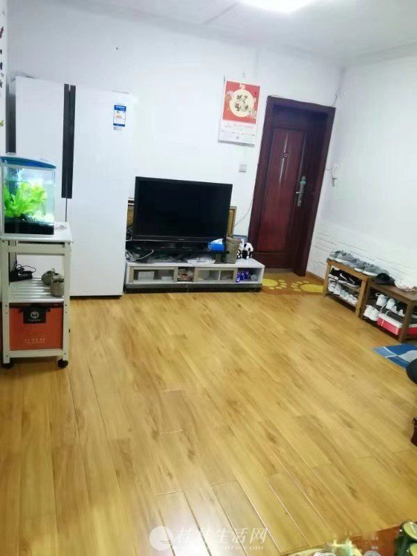��ɽ�� ����ƺС������2¥��װ��2��2��1�� 75ƽ 46��