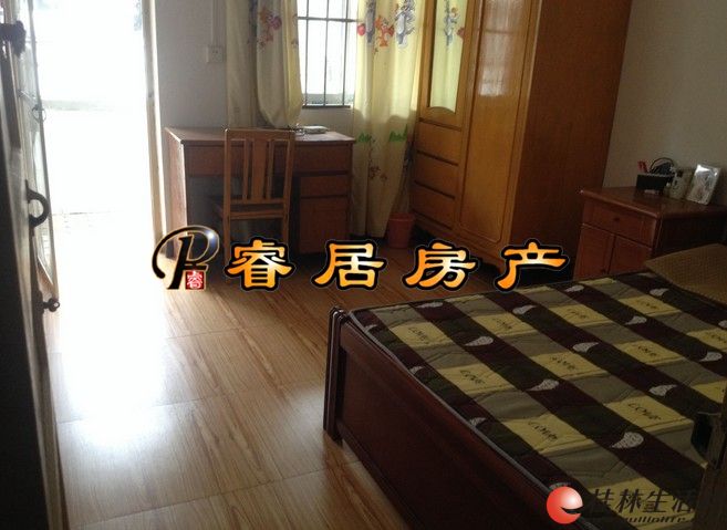 Z ��Ϫɽѧ�����Ϻ�·��Ȧ ����ƺ�� ��װ2�� 62�O ����ͣ�� 35��