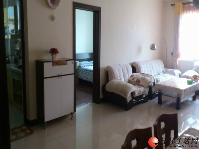 ������˾���� 3��1��2ƽ�� �е�װ�� ����1800Ԫ
