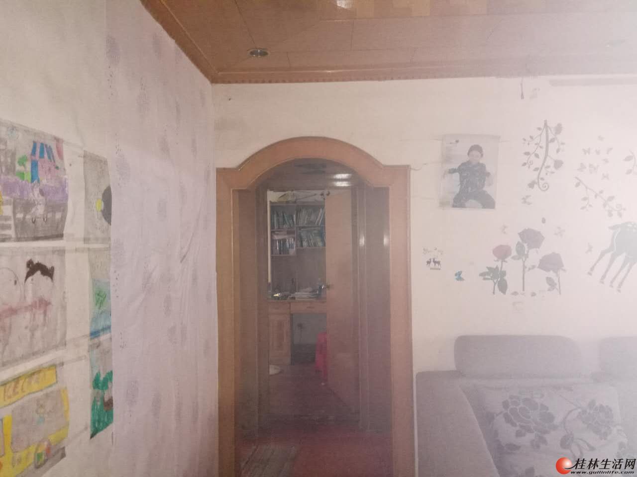 ������ʦ���ԡ����С������ֵ3��2��1�� 82ƽ�ף� 41��2¥��¶̨����¶̨