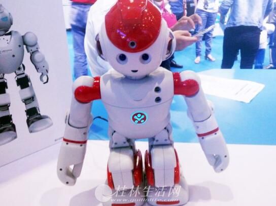 �����������˼��˷Ѷ���Ǯ�ܲ�