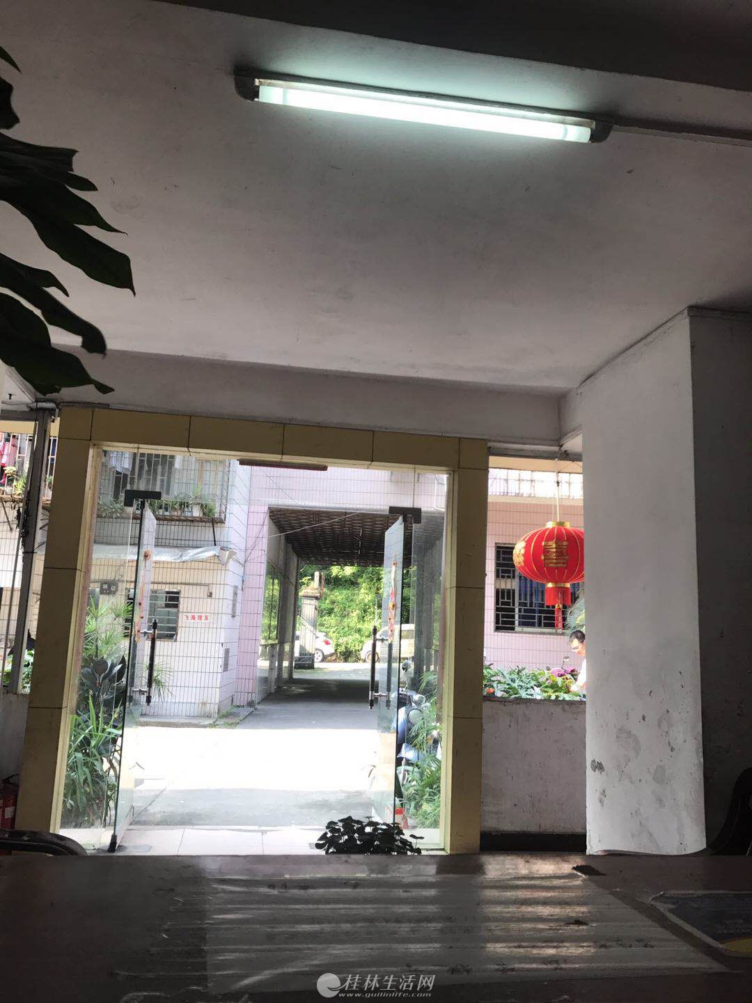 ���ڹ������,����ҽԺ,ҽѧԺ����ҽԺ,ʦ���еĹ�����ũҵ�ֵ�λ��Ժ�г���/����