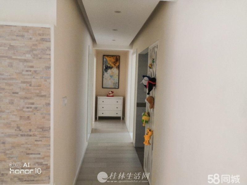 A.�ź���У����·�廪԰��¥��װ145�������ס��