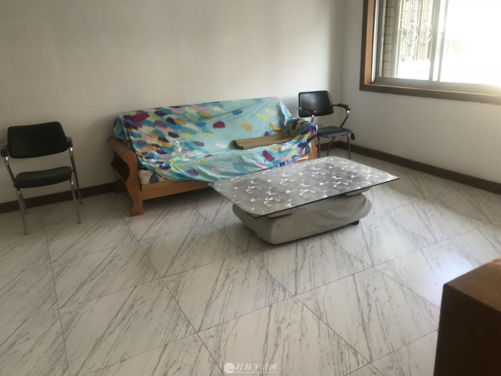 H�ź�Сѧ ��Ӱ��˾���� 3��2��2��126ƽ����λ132��