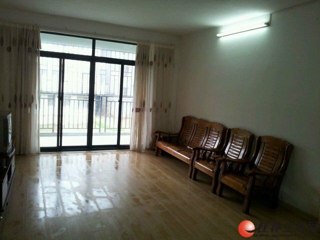 ����·��԰�ֽ�С�� 3��2��120ƽ�� �е�װ��