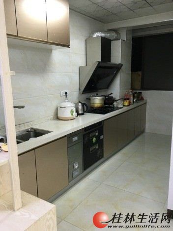 �������к�Ԫ�Ӹ߶�С�������ס��ʽ¥150�O��¶̨102��
