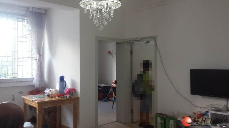 Y���ۡ�4¥��ܰ2���������С����61ƽ 33�� ��������������