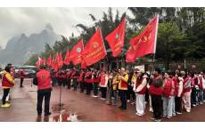 他们在漓江边做了一件有意义的事