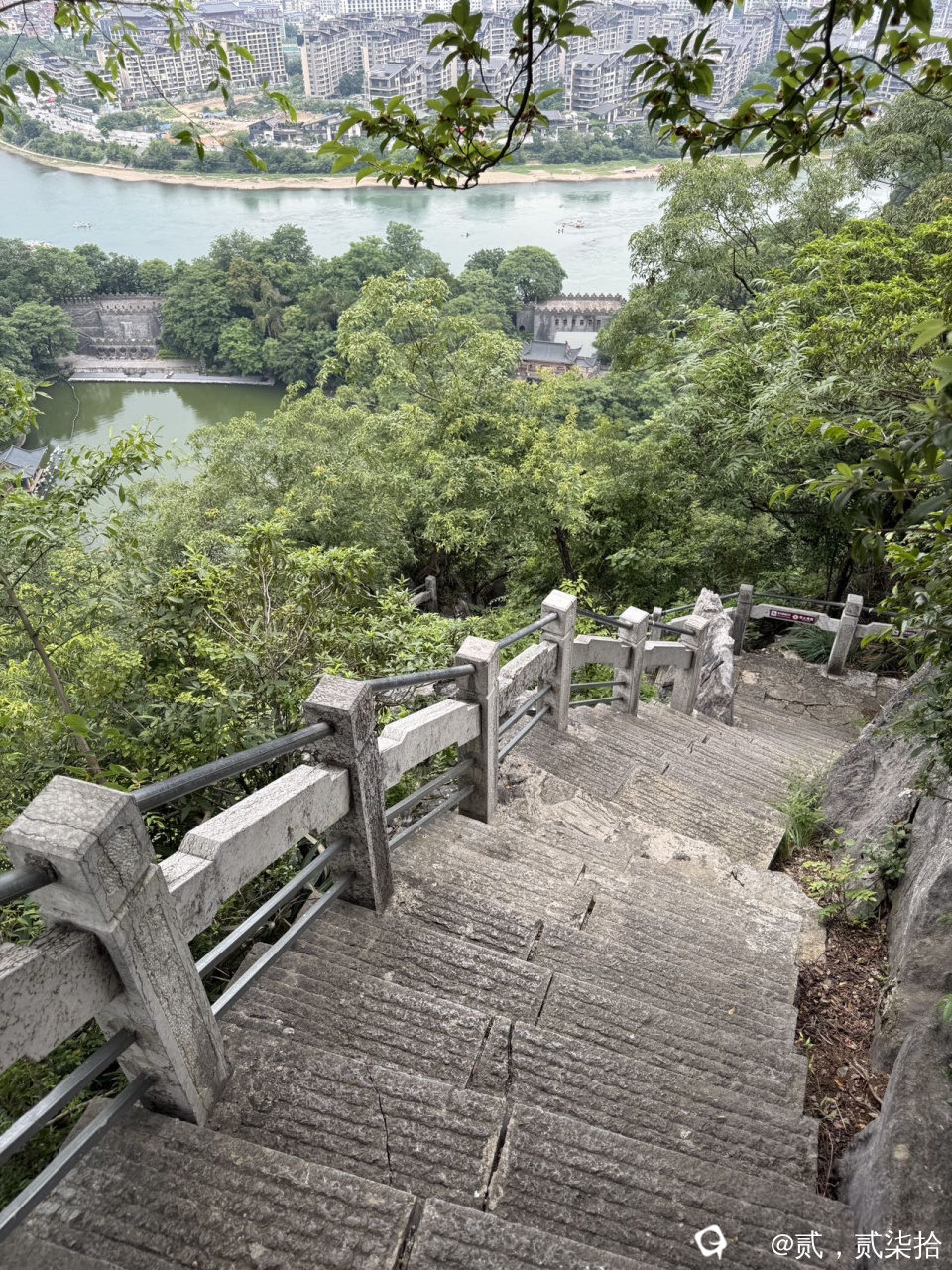 c94c6155-5de4-7f1d-a6cc-5a55f6aba08a.jpg
