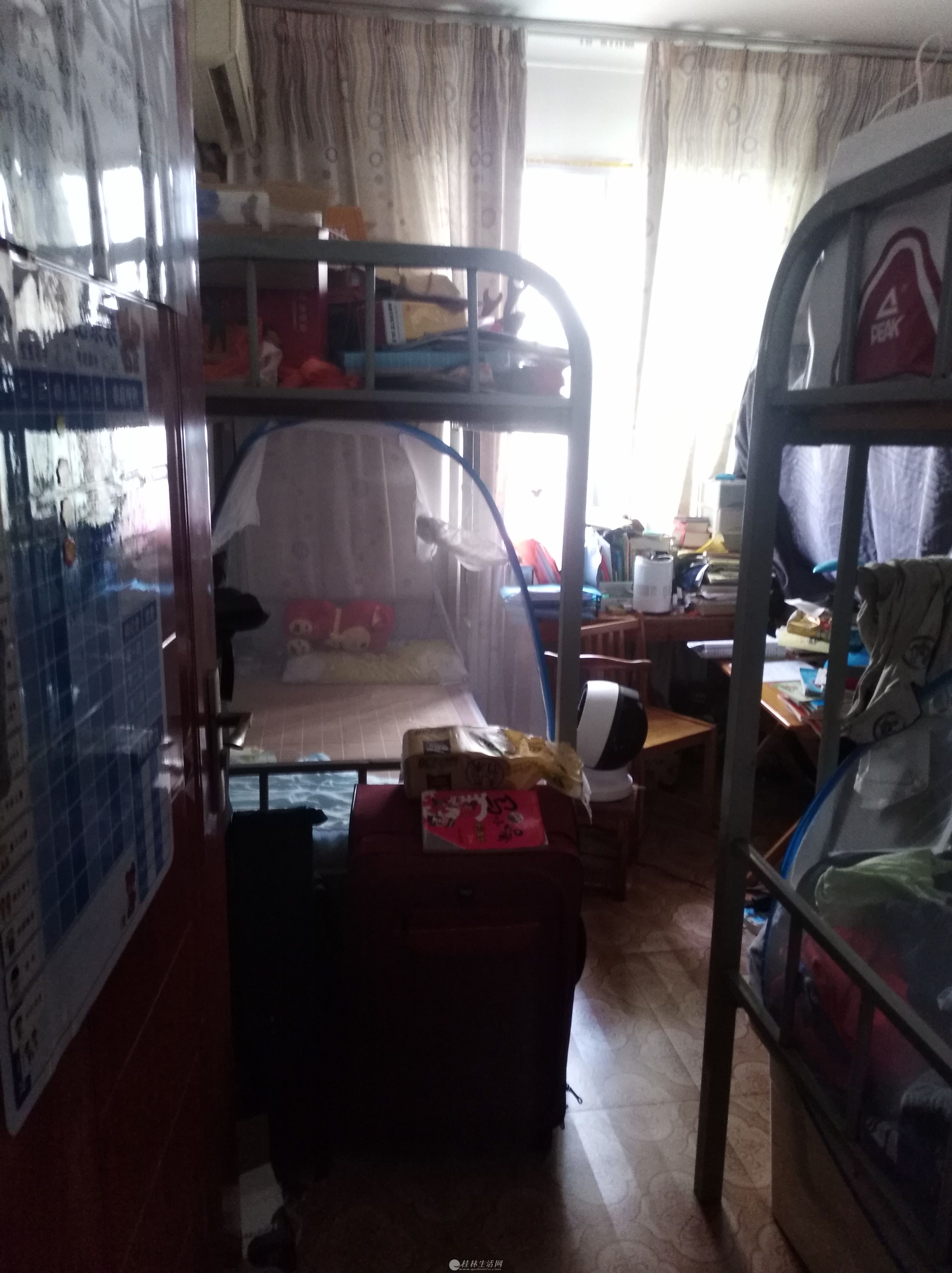 ���û�����ȺСѧ ����· һ������ �ϱ���������ɹ� ˫��̨