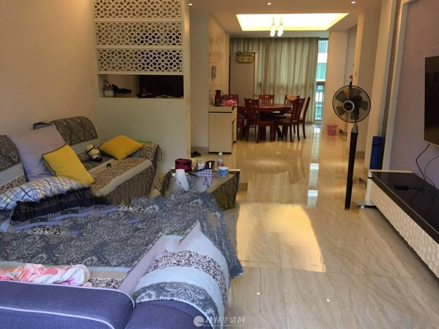 ��������������ɽɫ��3��2����һ�ߺ�����ȫ��װ��