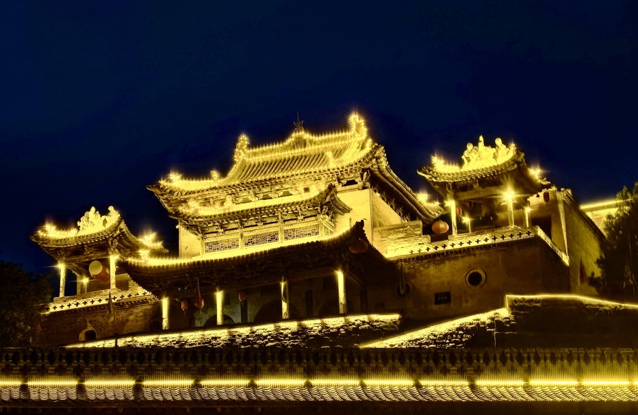 夜踱碛口古镇