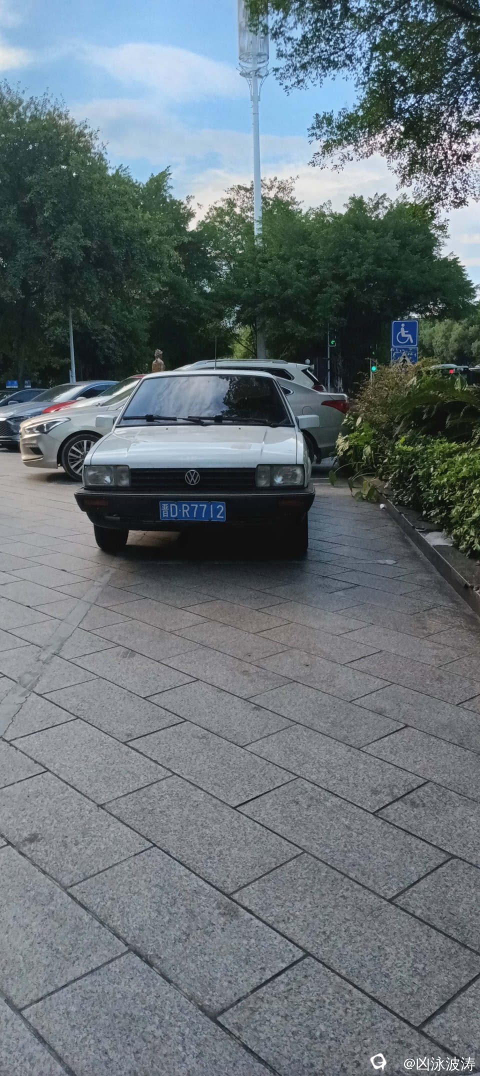 5f6d562f-6576-ae7c-3b6d-6550239c5355.jpg