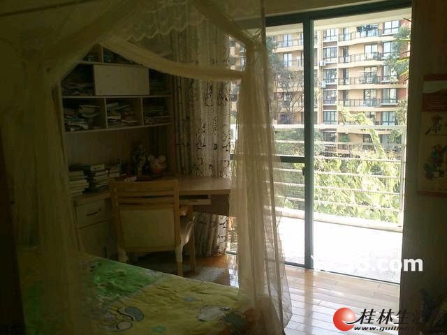 hz�����¶� �ѵô��㸴ʽ ��װ3��2��2��148ƽ��