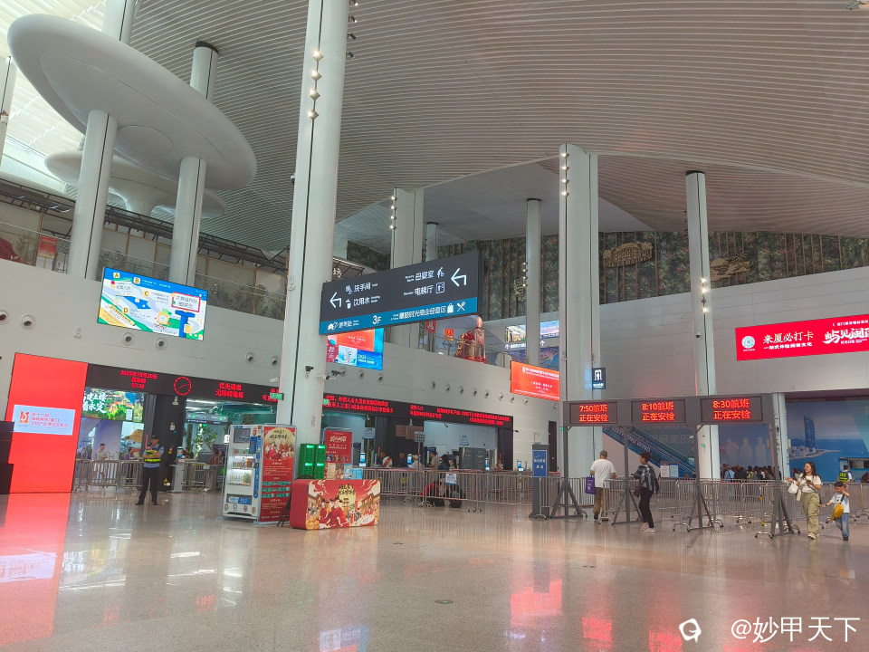 邮轮中心内大厅