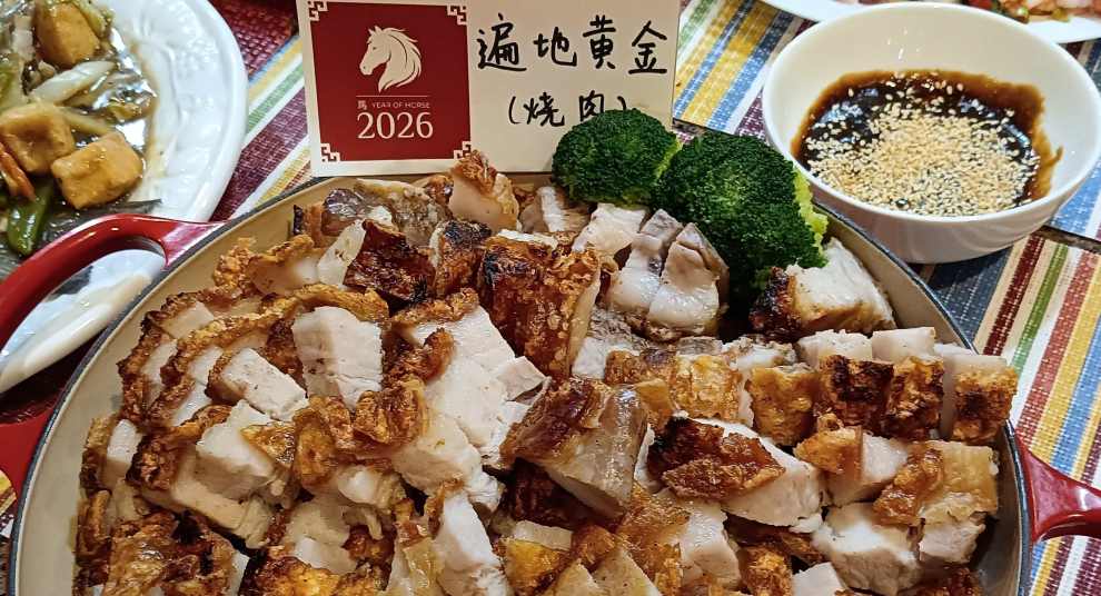 人在異鄉(xiāng)，聚餐歡度馬年春節(jié)