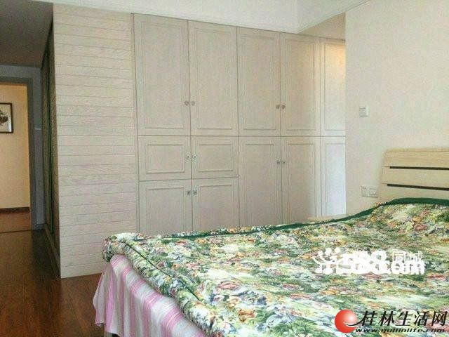 Y����̩�����³ǡ� ��װ3��2�� ��˽������ 2800ÿ�������